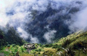 trek-chemin-inca-nuages